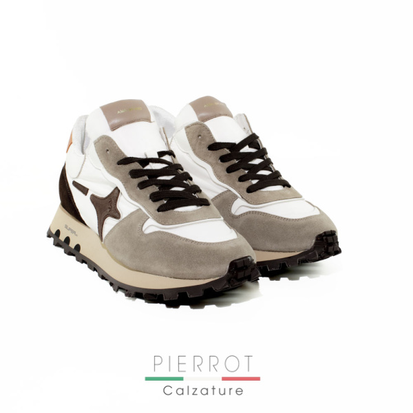 I23---amabrand---SRUN 2629TAUPE.JPG